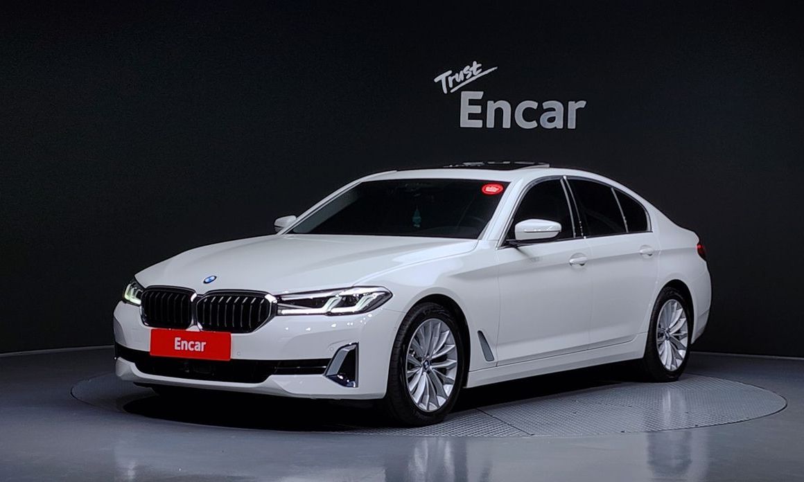 BMW 5-Series 2023