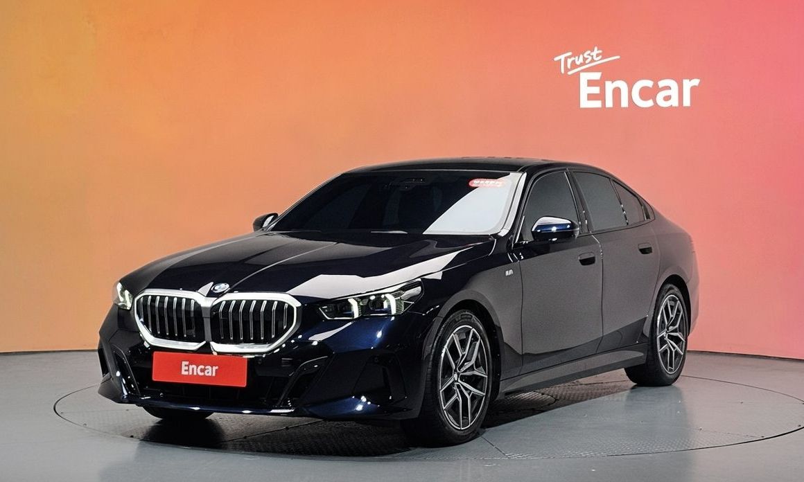 BMW 5-Series 2024