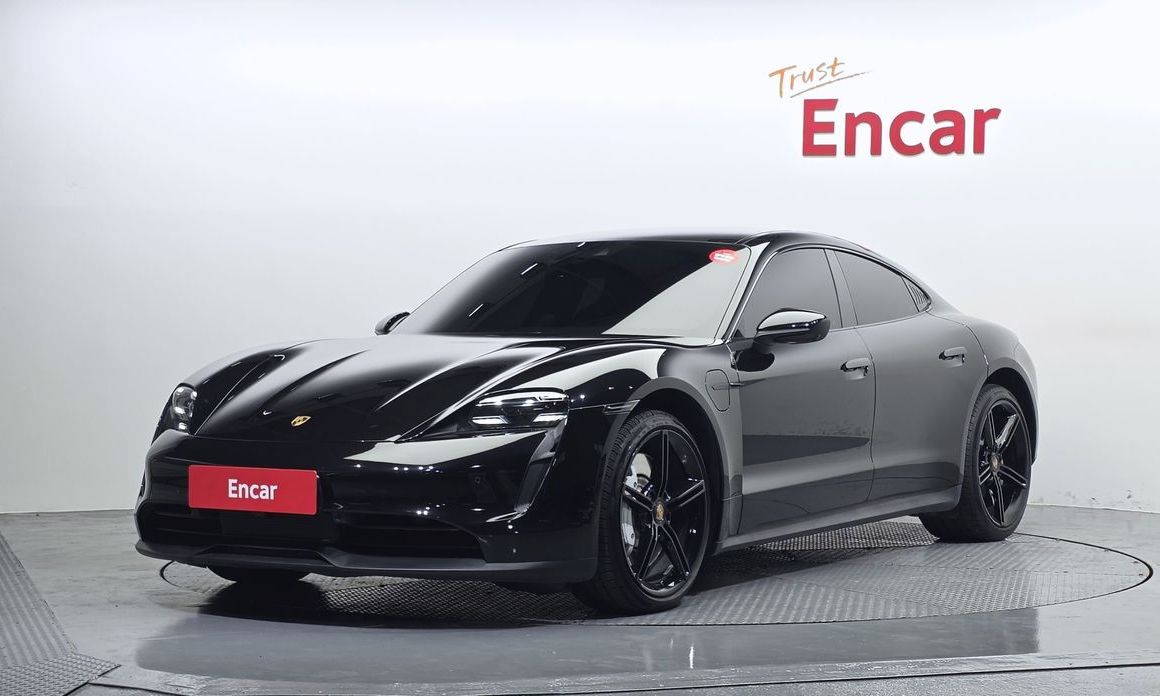 Porsche Taycan 2021