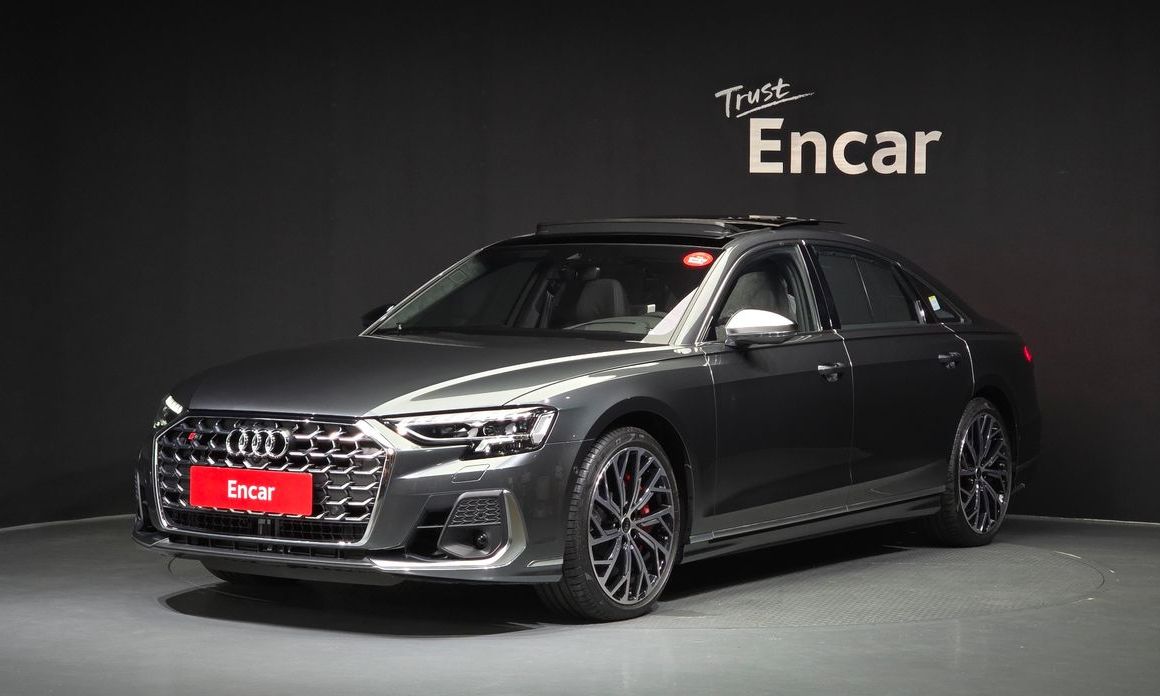 Audi S8 2025