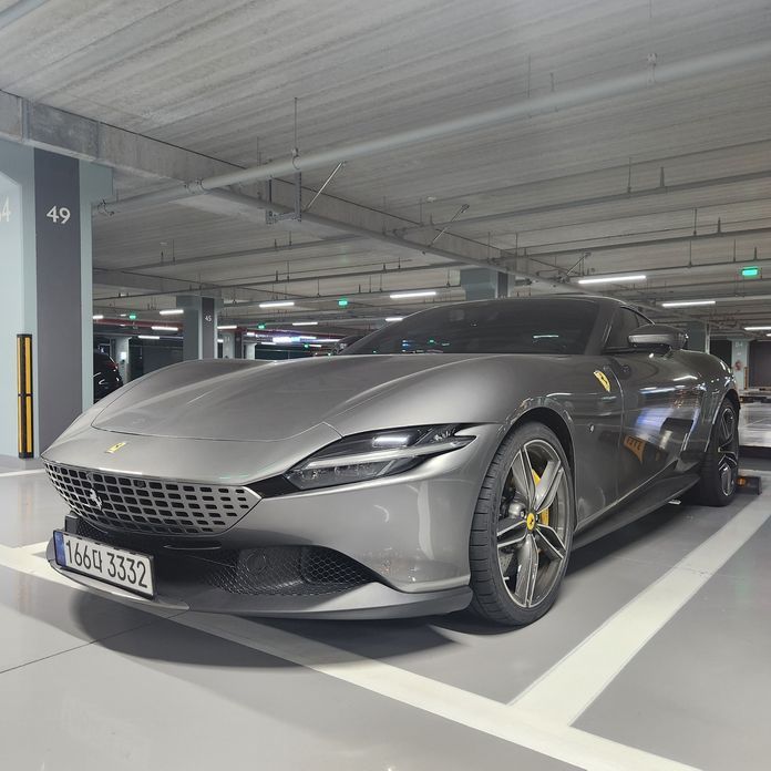 Ferrari Roma 2023