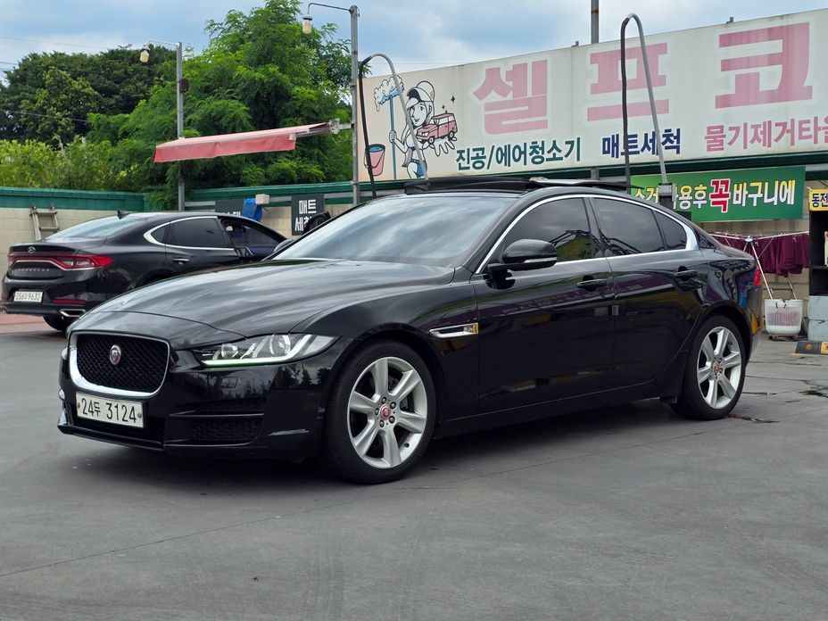 Jaguar XE 2017