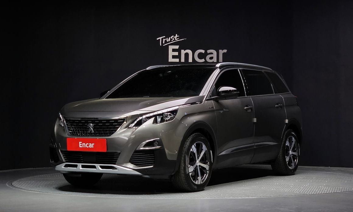 Peugeot 5008 2021