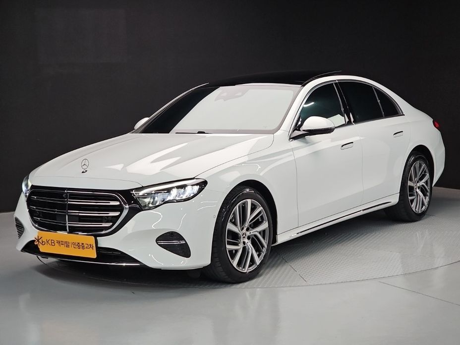 Mercedes-Benz E-Class 2024