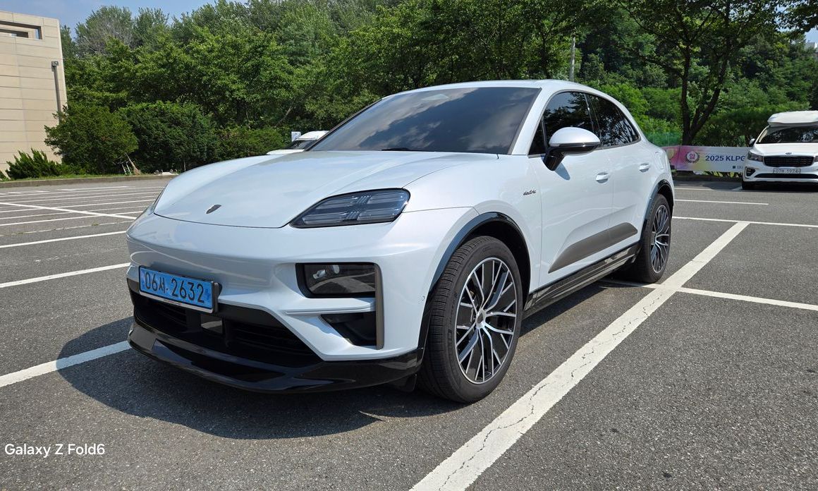 Porsche Macan 2025
