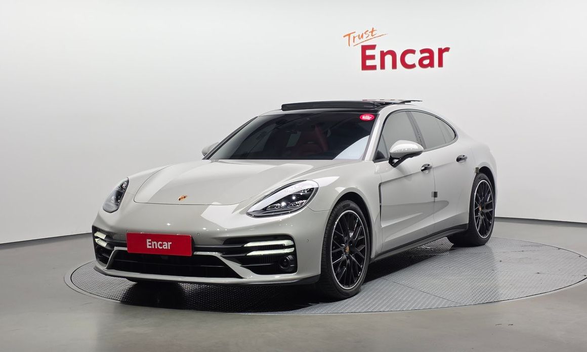 Porsche Panamera 2023