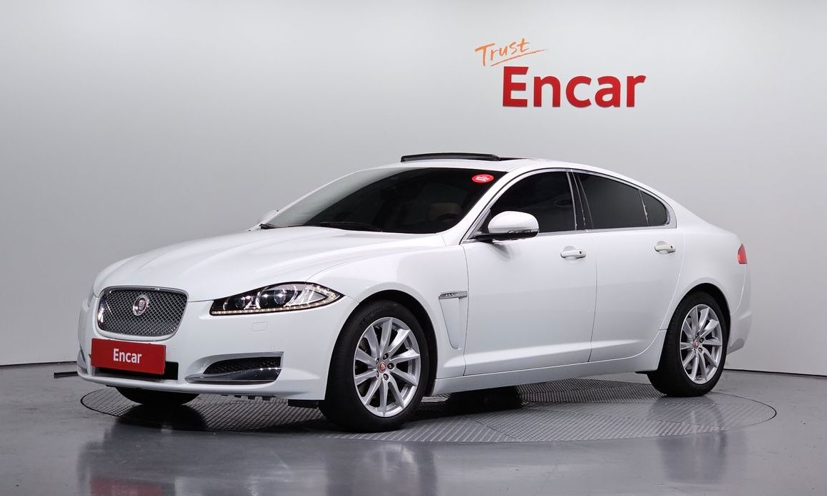 Jaguar XF 2015