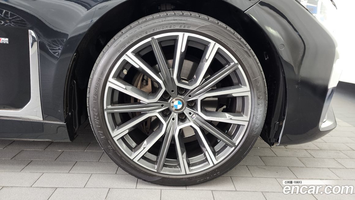 BMW 7-Series 2021