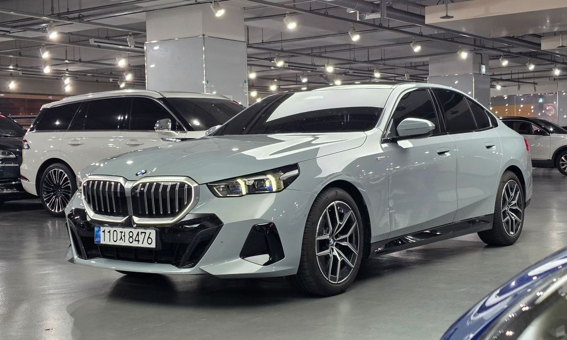 BMW 5-Series 2025