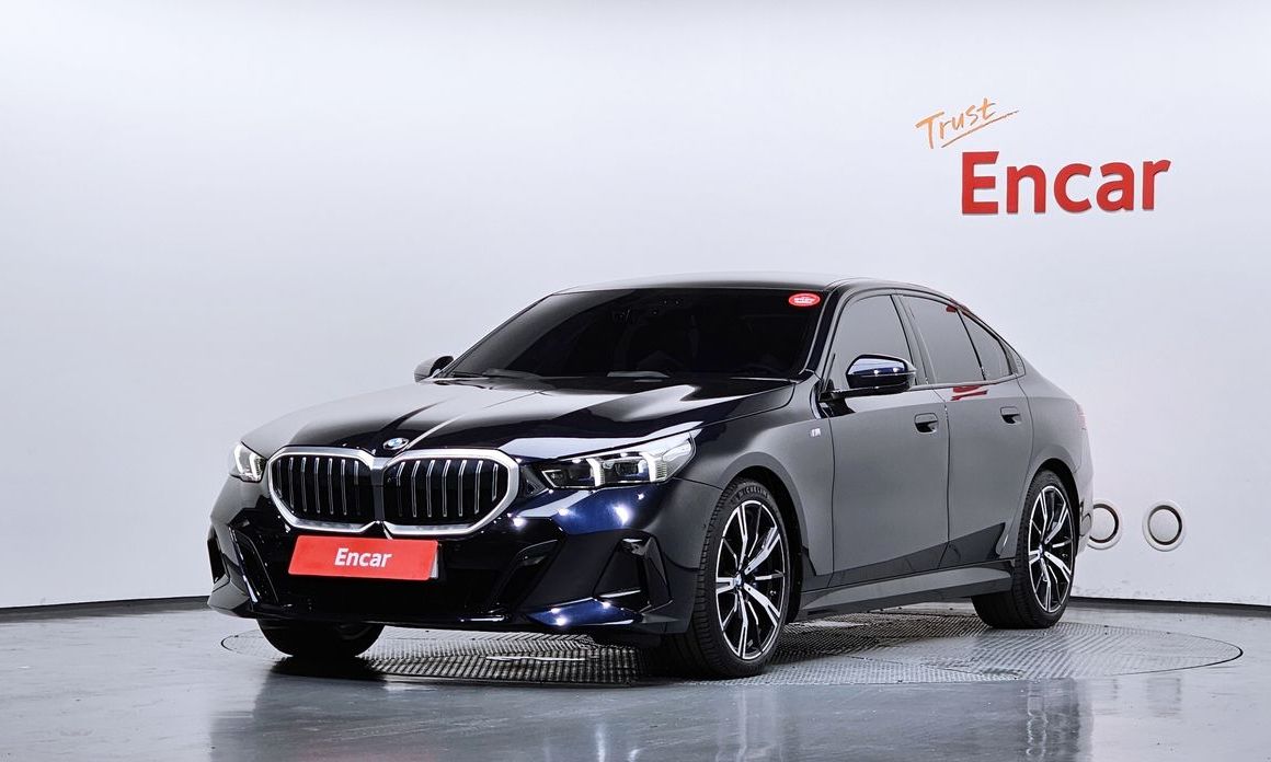 BMW 5-Series 2025