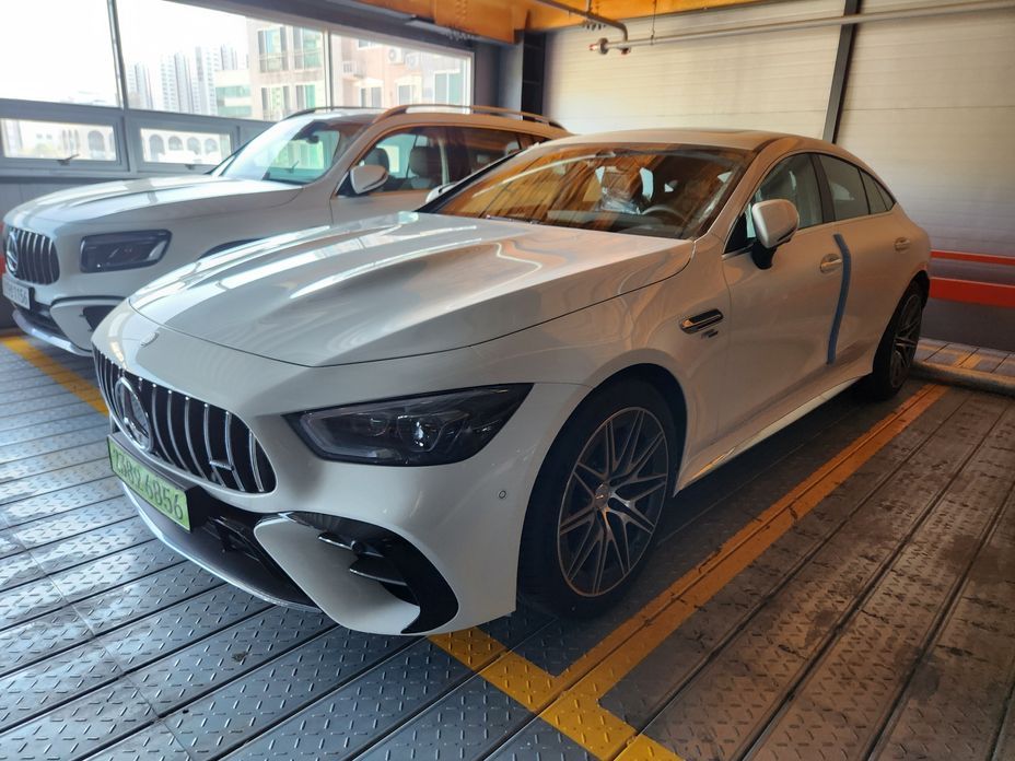 Mercedes-Benz AMG GT 2025
