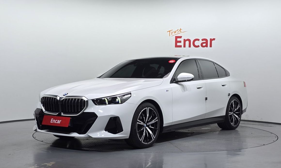 BMW 5-Series 2025