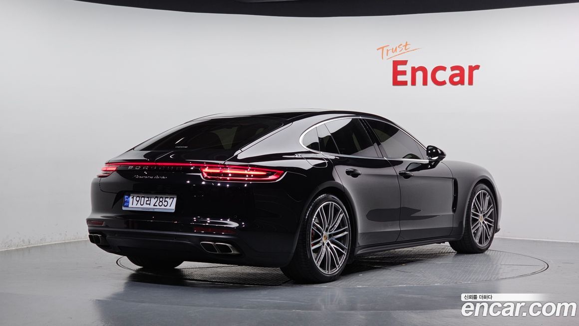 Porsche Panamera 2020