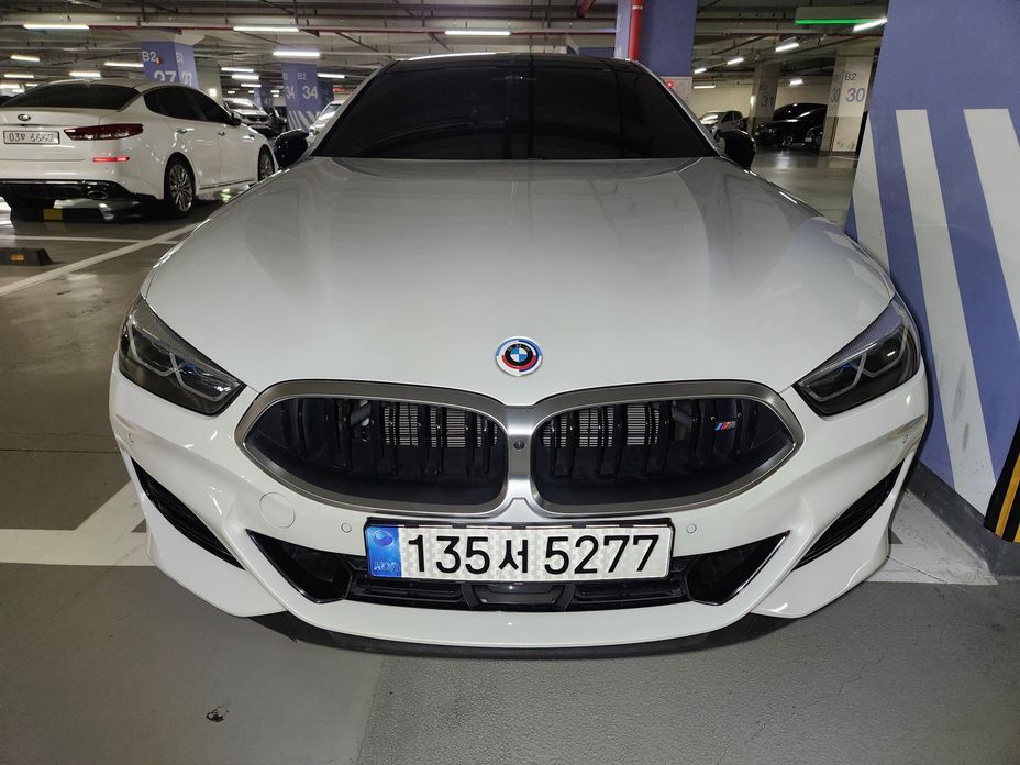 BMW 8-Series 2022