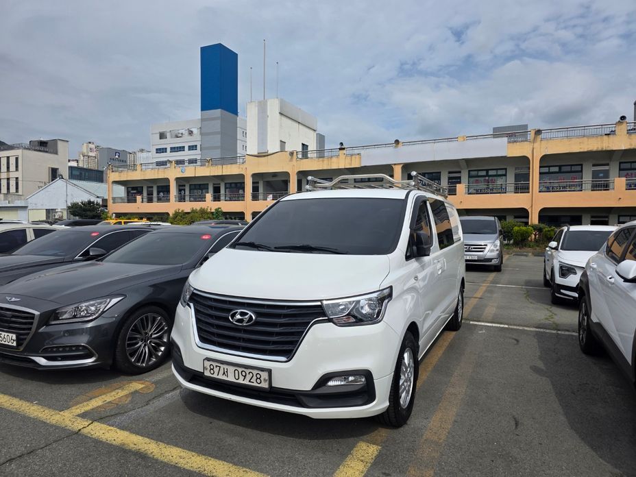 Hyundai Starex 2021