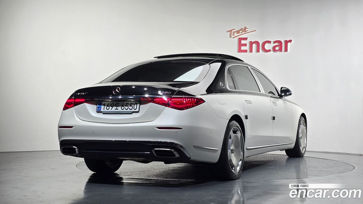 Mercedes-Benz S-Class 2023