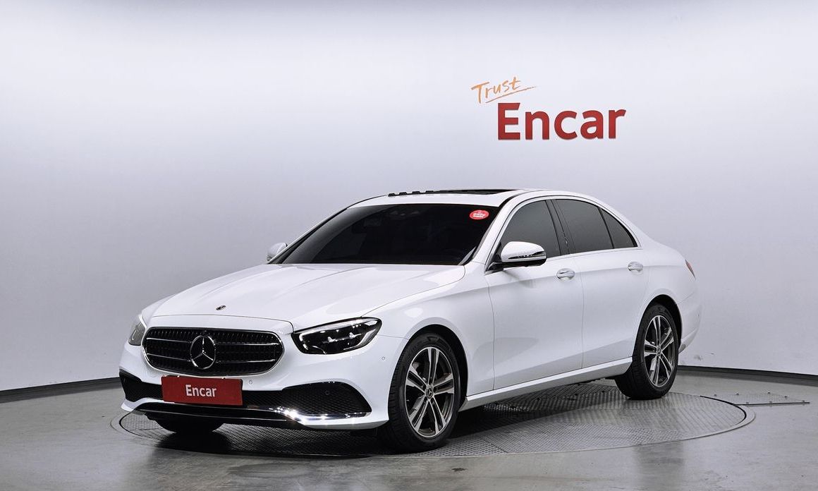 Mercedes-Benz E-Class 2023