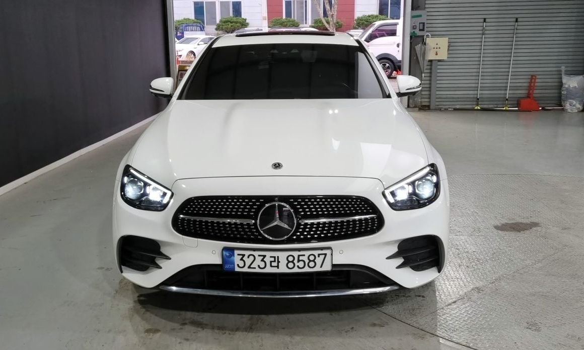 Mercedes-Benz E-Class 2022