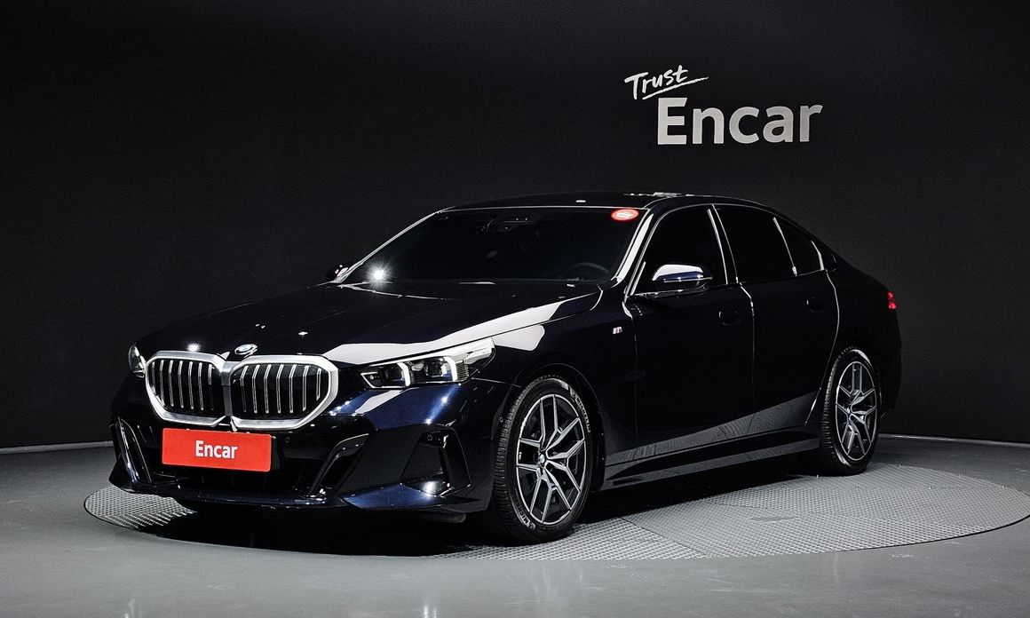 BMW 5-Series 2024