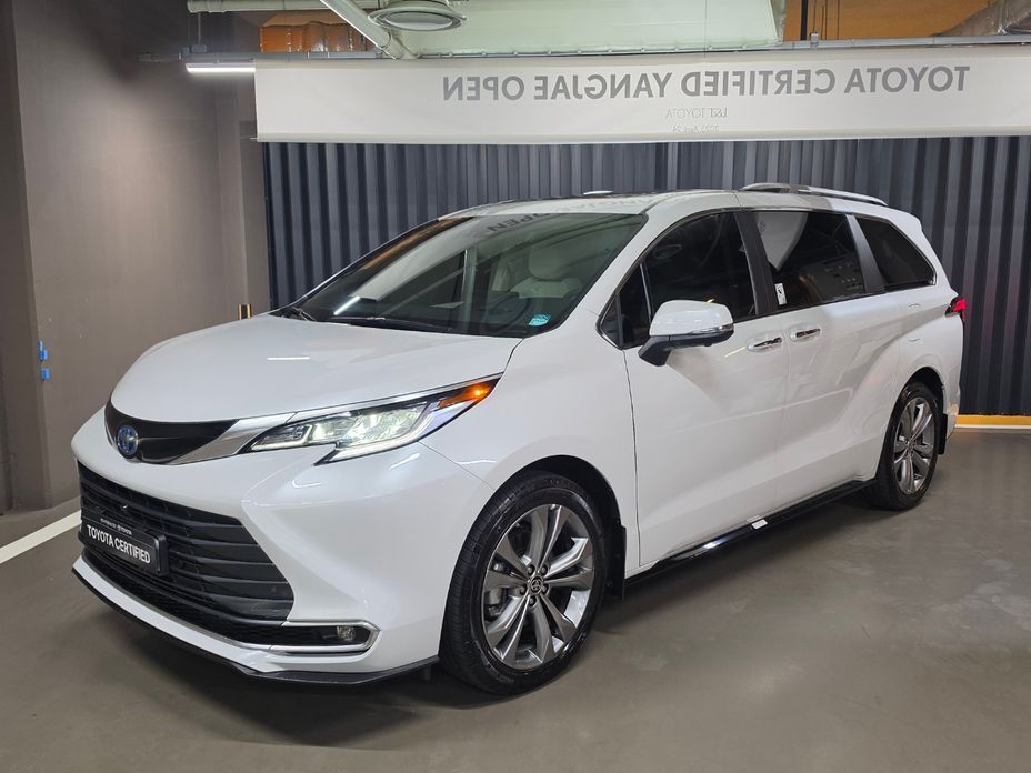 Toyota Sienna 2025