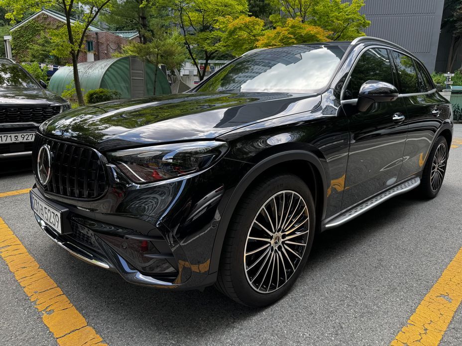 Mercedes-Benz GLC-Class 2023