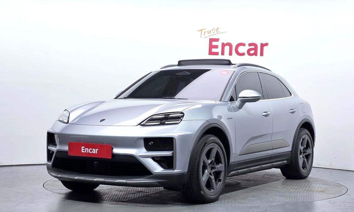 Porsche Macan 2025