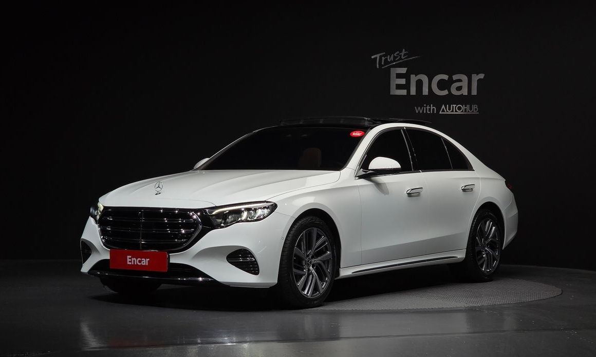 Mercedes-Benz E-Class 2024