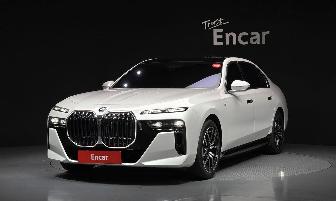 BMW i7 2024