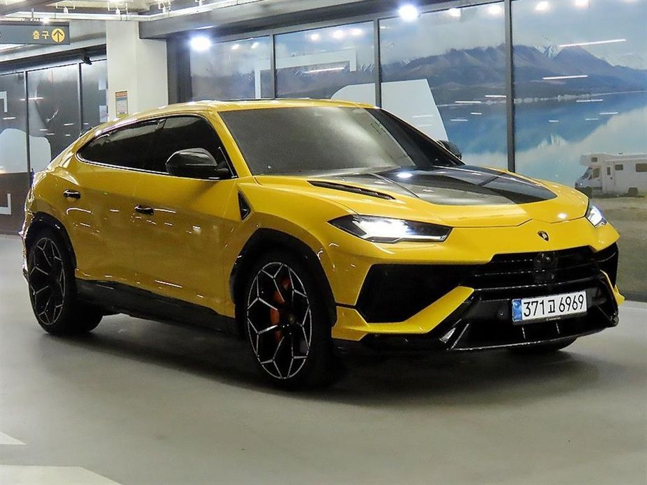 Lamborghini Urus 2024