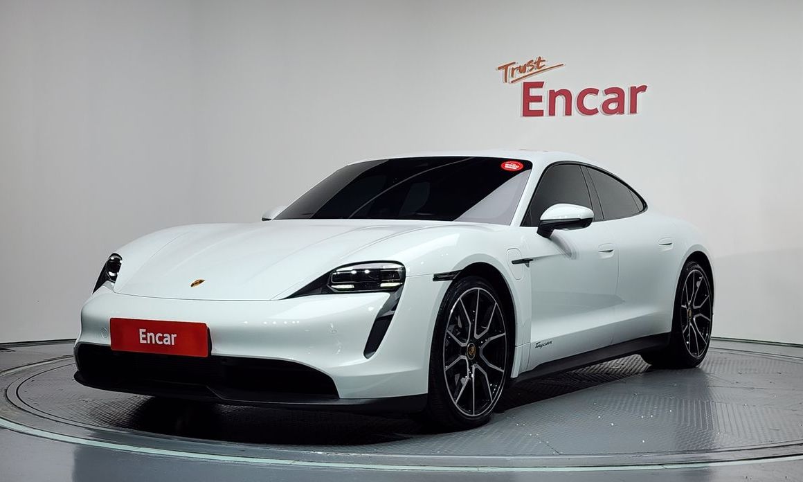 Porsche Taycan 2023