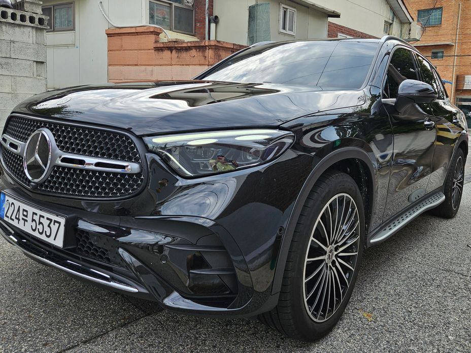 Mercedes-Benz GLC-Class 2025