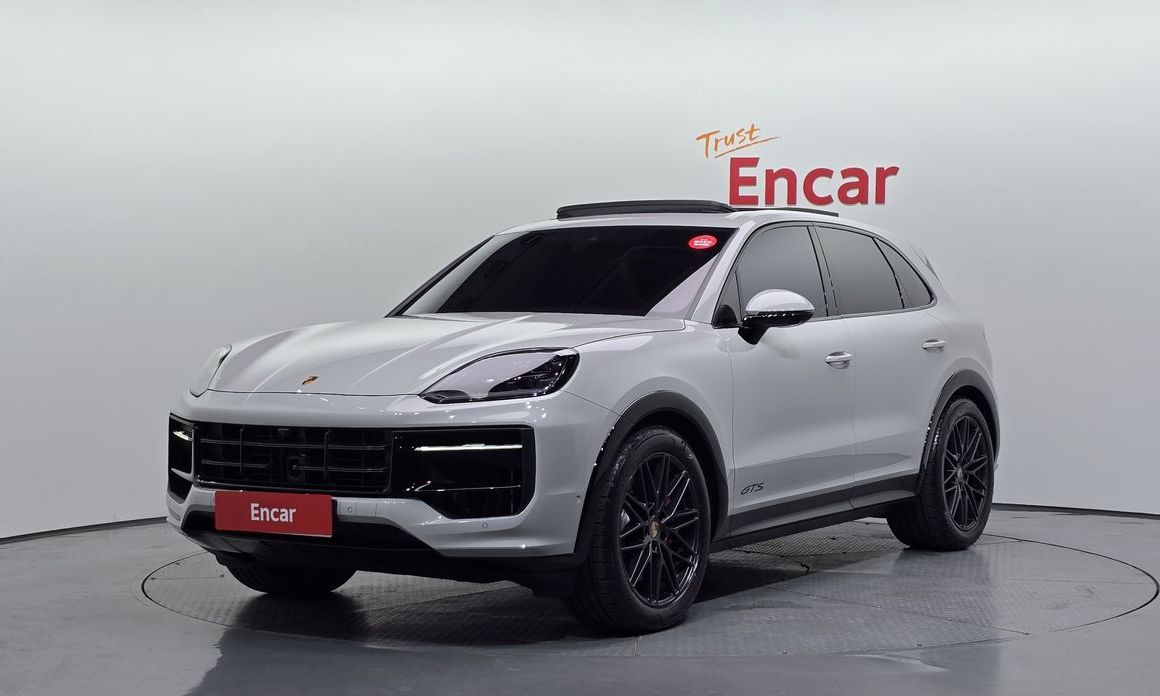 Porsche Cayenne 2025