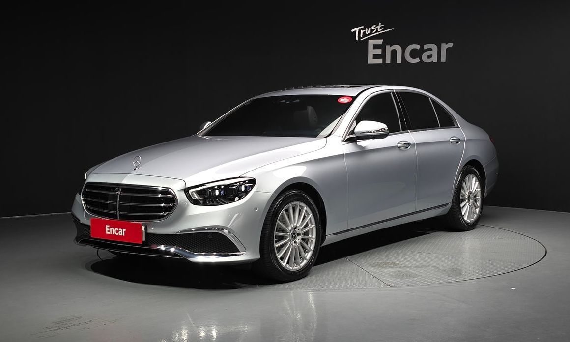 Mercedes-Benz E-Class 2022
