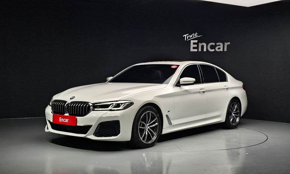 BMW 5-Series 2023