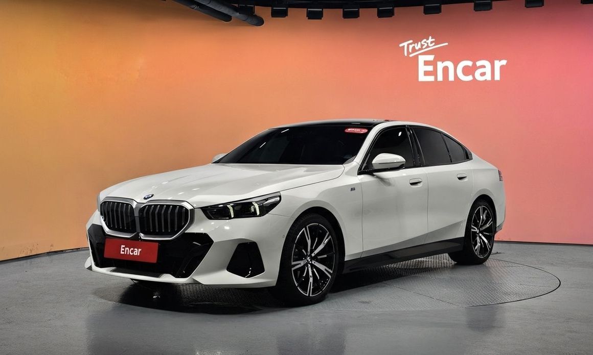 BMW 5-Series 2025