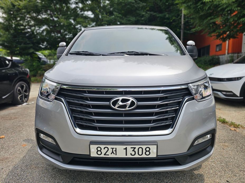 Hyundai Starex 2021