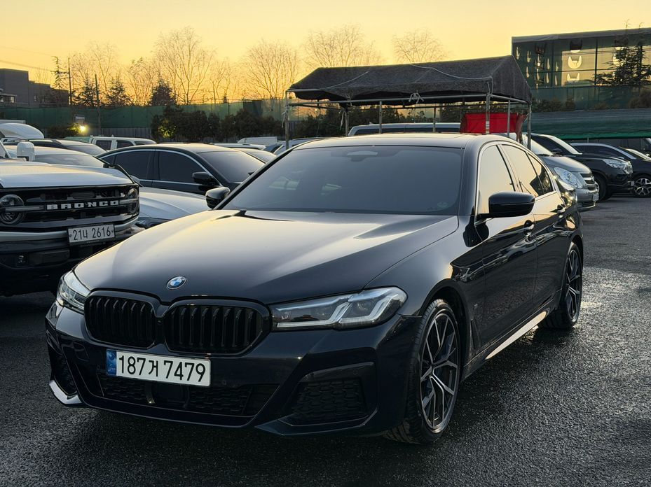 BMW 5-Series 2022