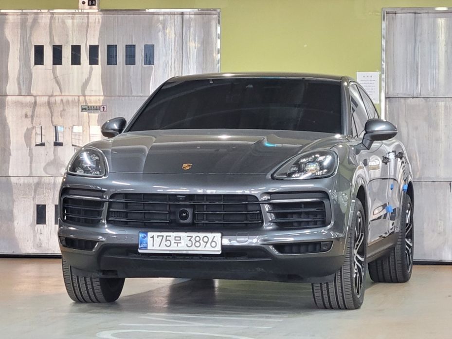 Porsche Cayenne 2021