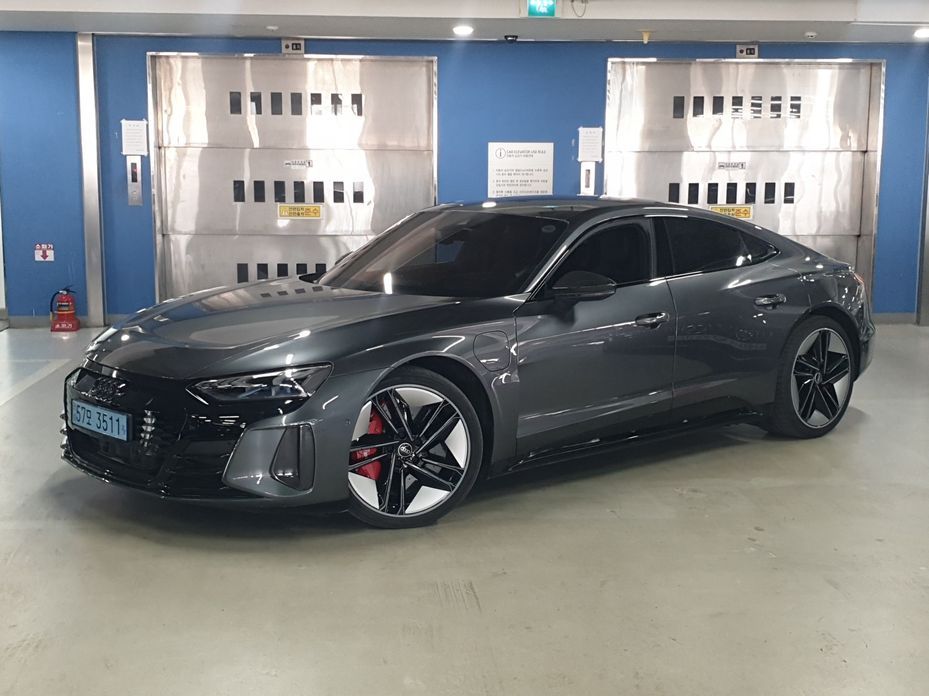 Audi RS e-tron GT 2022