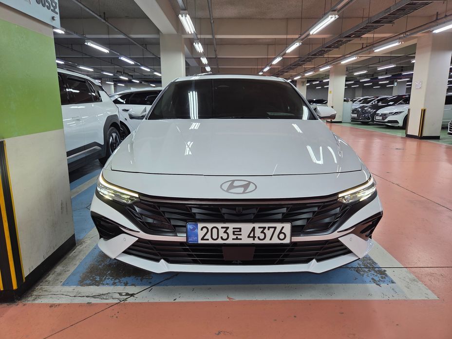 Hyundai AVANTE 2025
