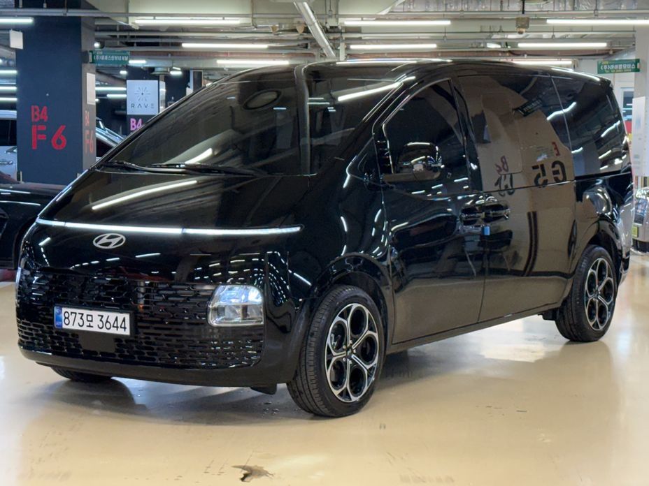 Hyundai Staria 2025