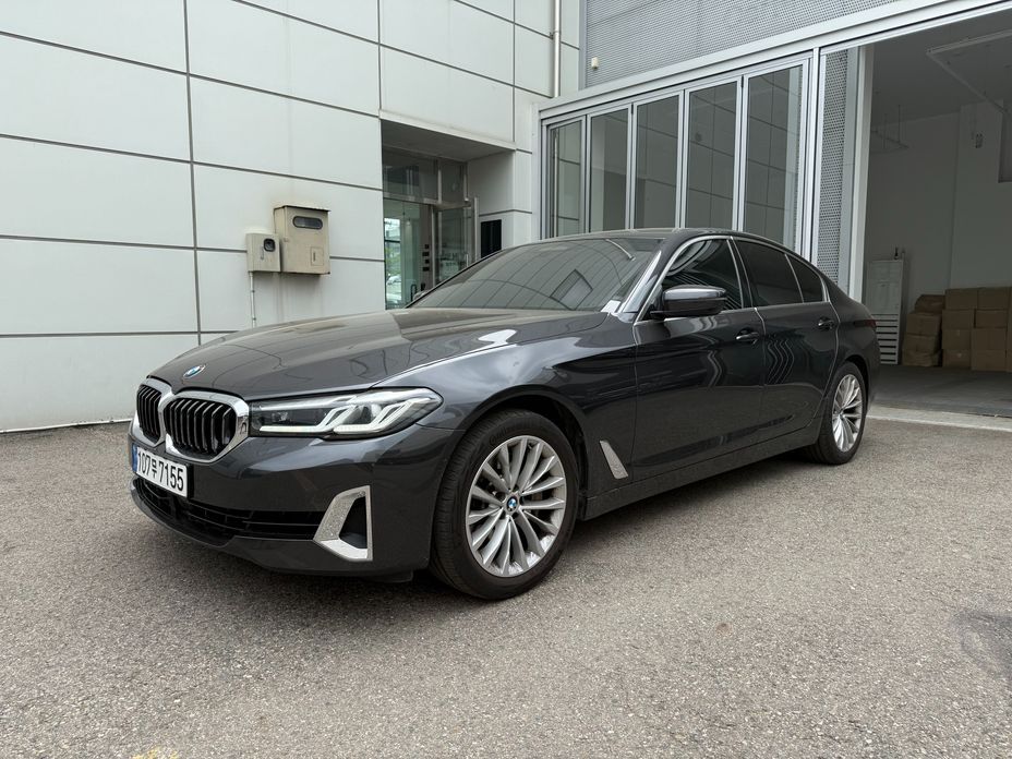 BMW 5-Series 2022