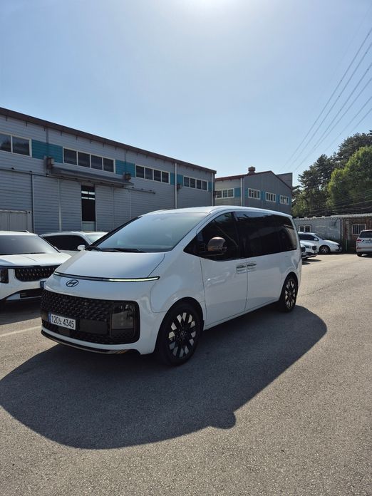 Hyundai Staria 2025