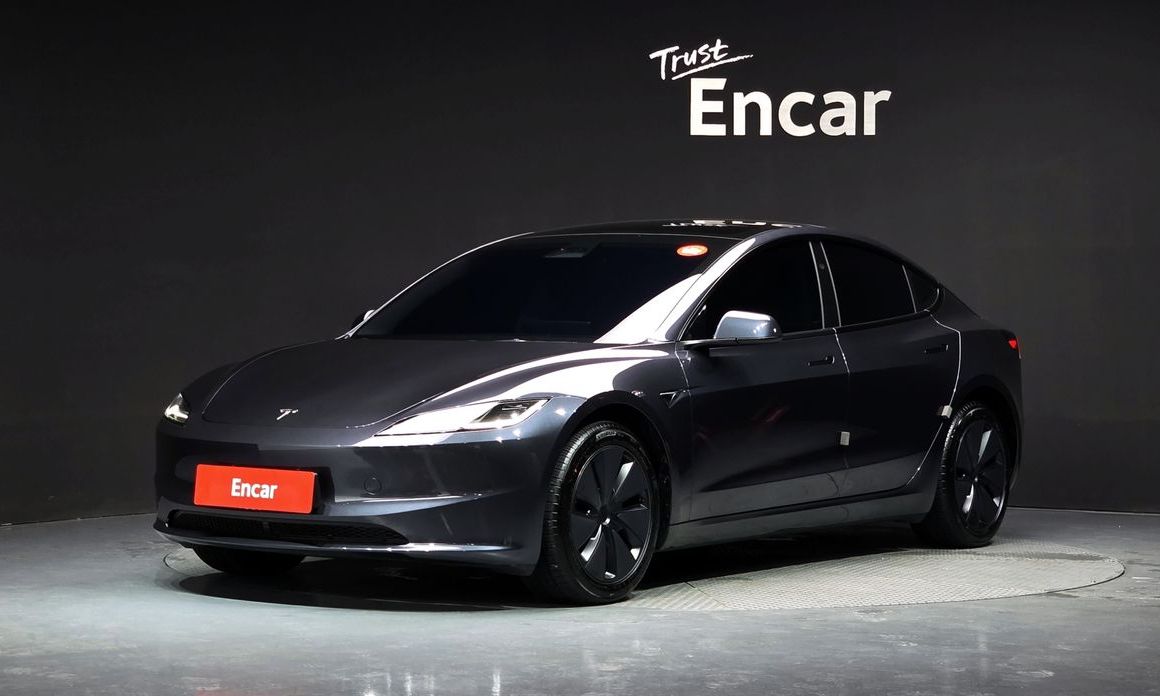 Tesla Model 3 2025