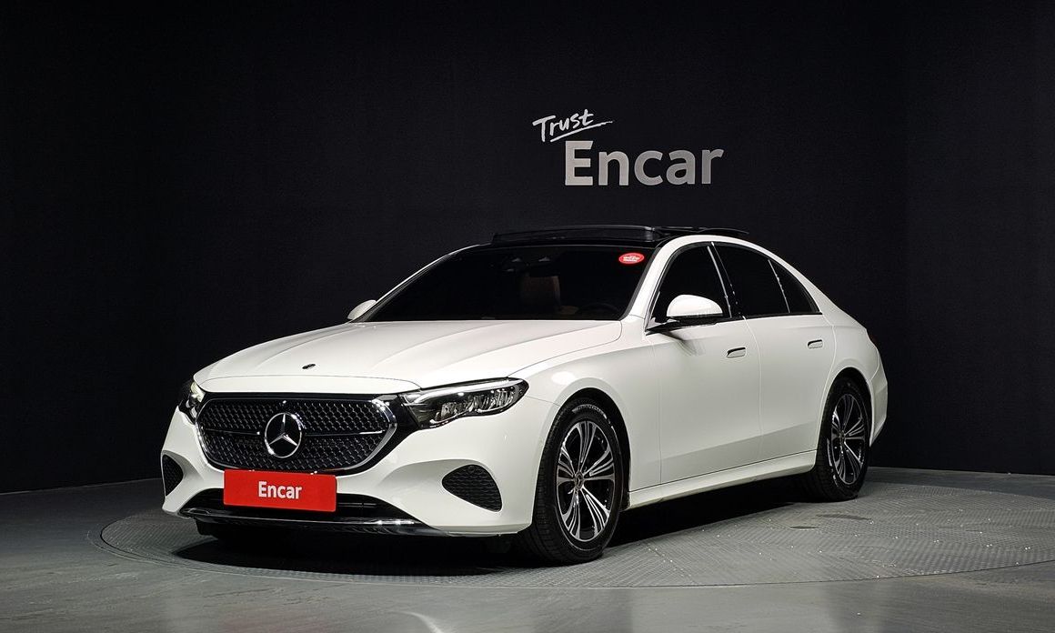 Mercedes-Benz E-Class 2025