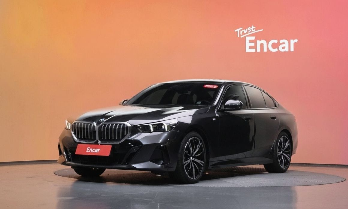BMW 5-Series 2024