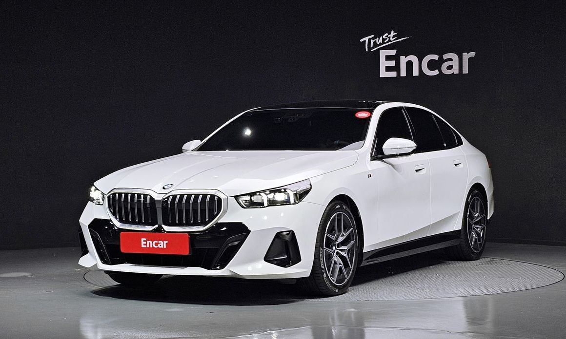 BMW 5-Series 2025