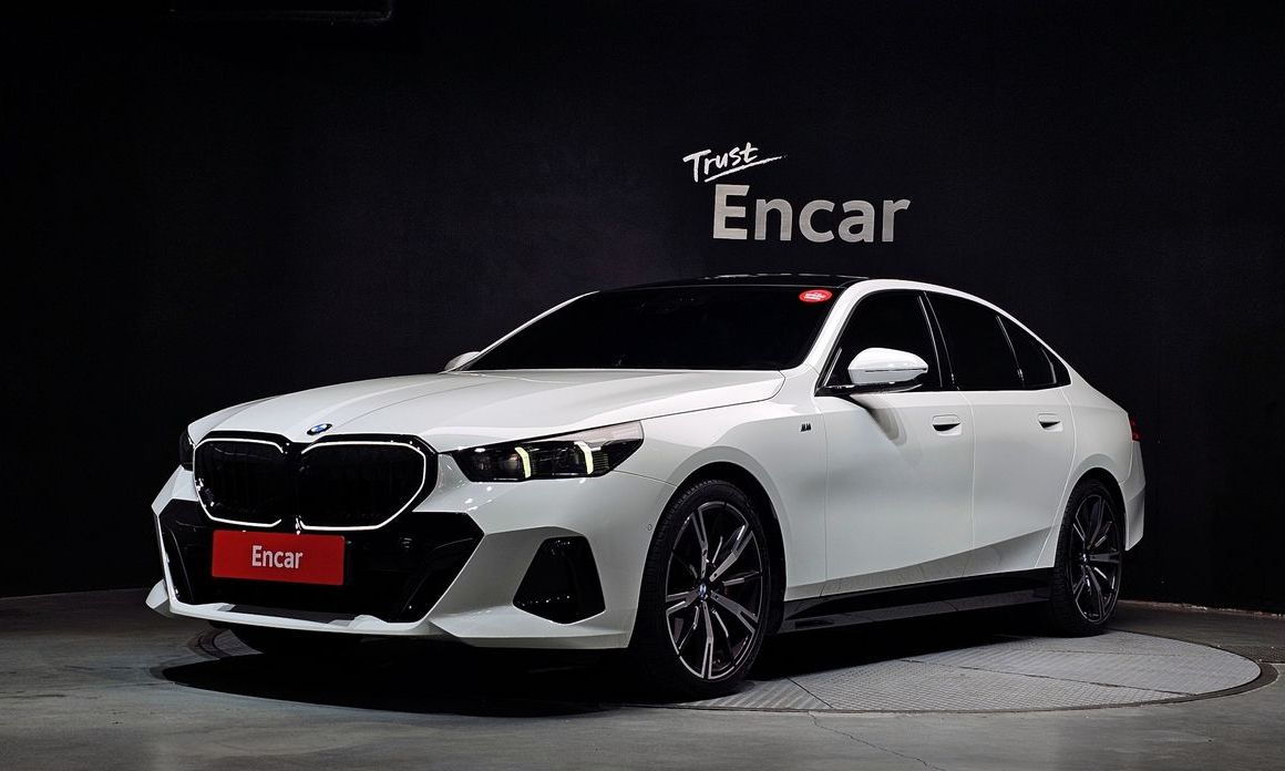 BMW 5-Series 2025