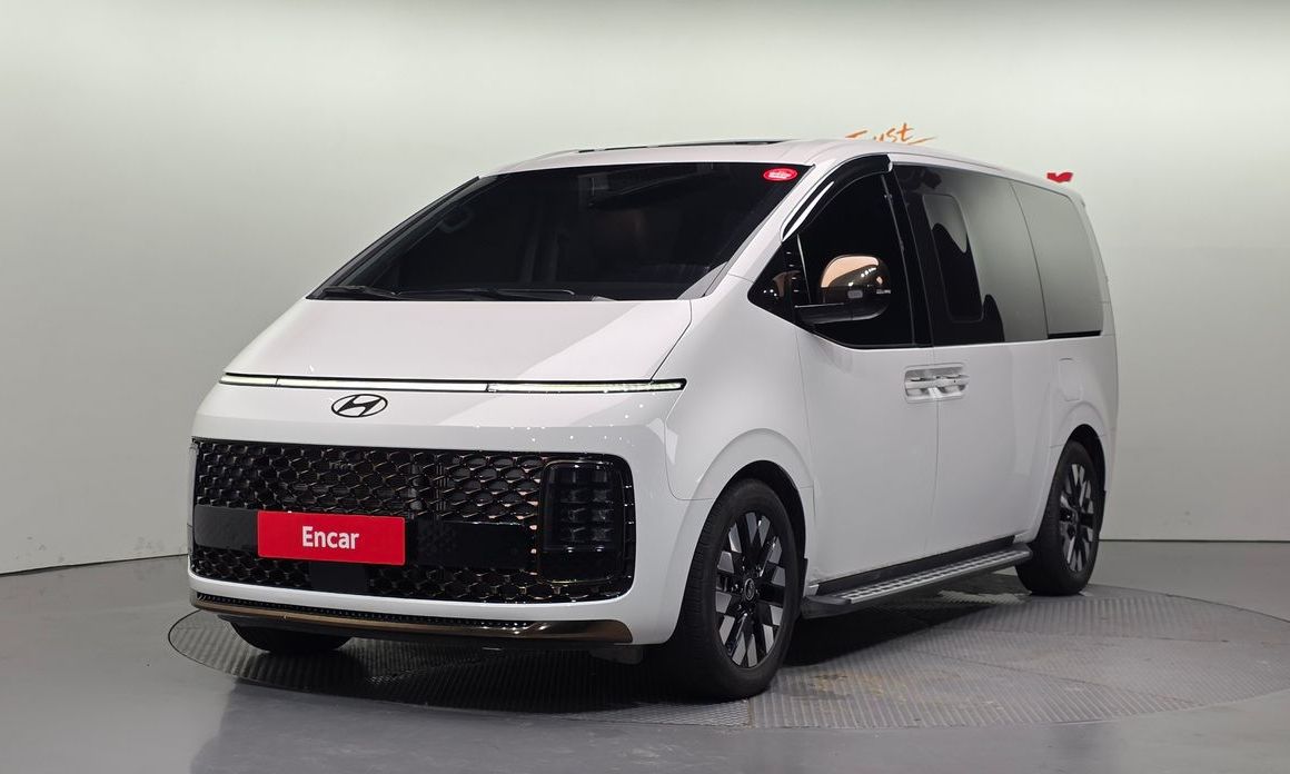 Hyundai Staria 2025