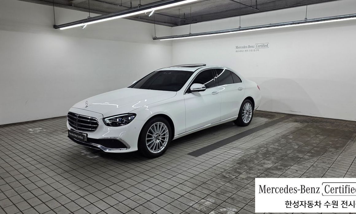 Mercedes-Benz E-Class 2023